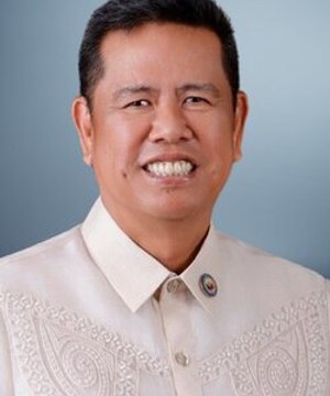 Portrait of Roy Loyola