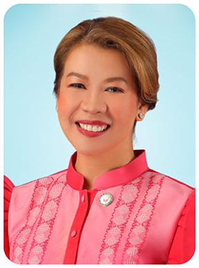 Portrait of Marivic Co-Pilar