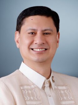 Portrait of Lorenz “Noy” Defensor